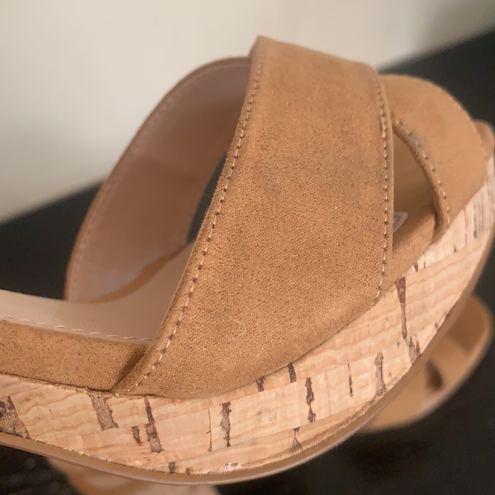 attention Women's Cork Heel Sandal Size 10 - Picture 11 of 12